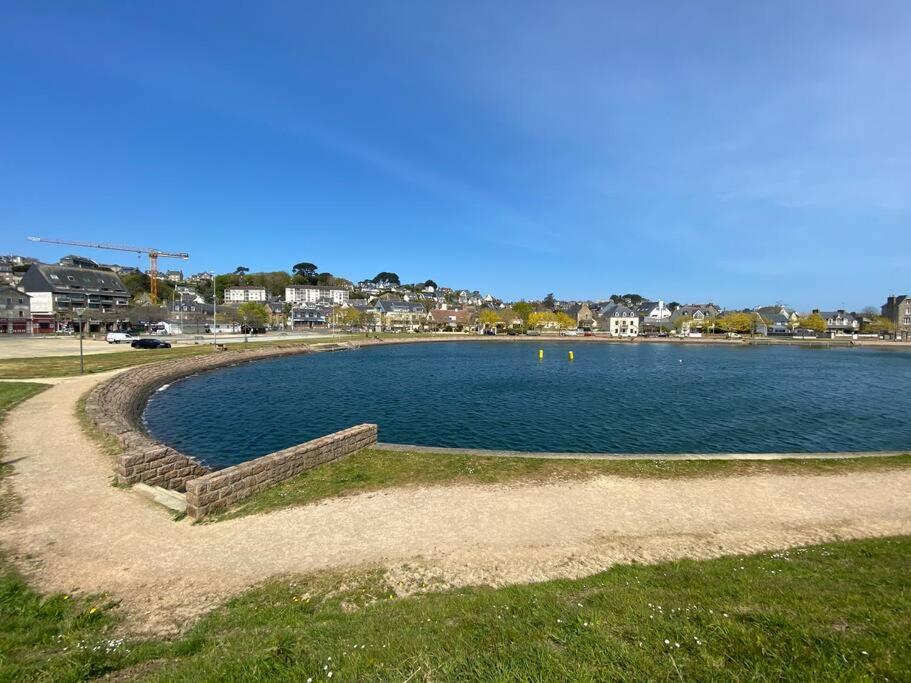 Grand 43m2 Port De Guirec *